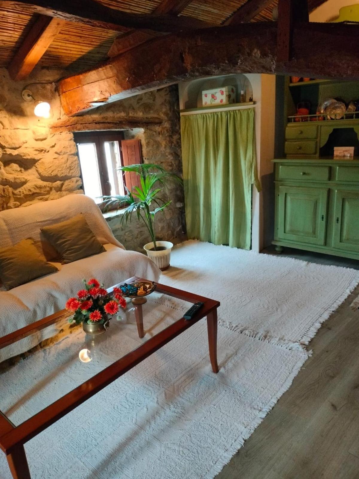 Casa Di Pietra Villa Usellus Екстериор снимка